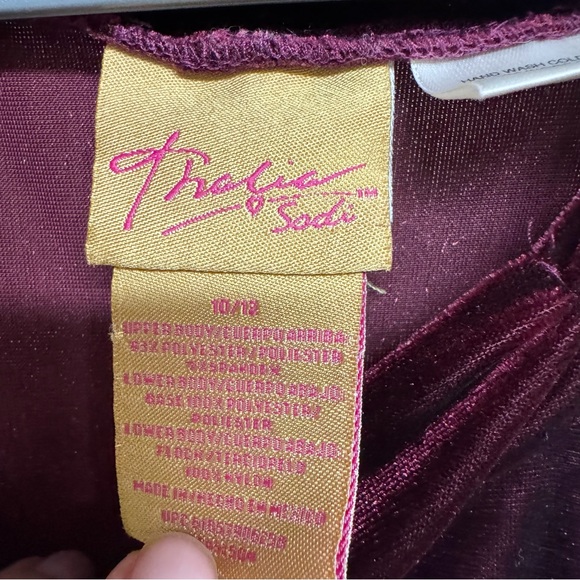 Thalia Soda burgundy velvet high neck dress size 10/12 girls - Picture 3 of 5